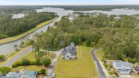 628 E Harborside Road Oriental NC 28571