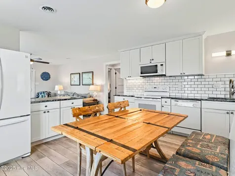 118 Seaside Street Holden Beach NC 28462