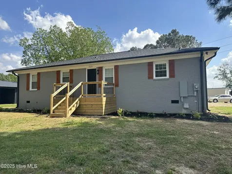 5325 Old White Oak Road Nashville NC 27856