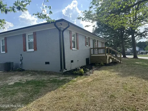 5325 Old White Oak Road Nashville NC 27856
