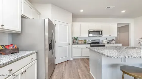 1222 Woodhouse Drive NW Ash NC 28420