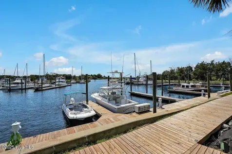 5909 Dutchman Creek Road Southport NC 28461
