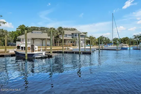 5909 Dutchman Creek Road Southport NC 28461