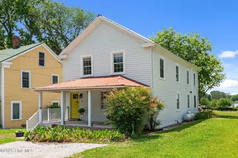 105 N Main Street Bath NC 27808