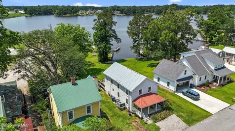 105 N Main Street Bath NC 27808