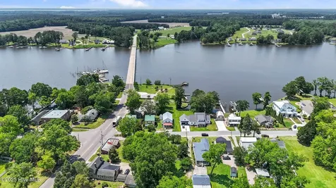 105 N Main Street Bath NC 27808