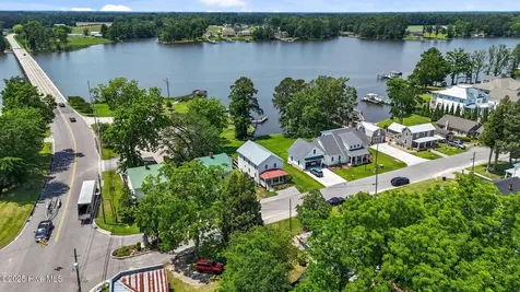 105 N Main Street Bath NC 27808