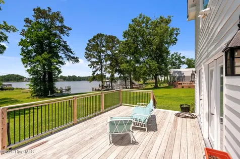 105 N Main Street Bath NC 27808