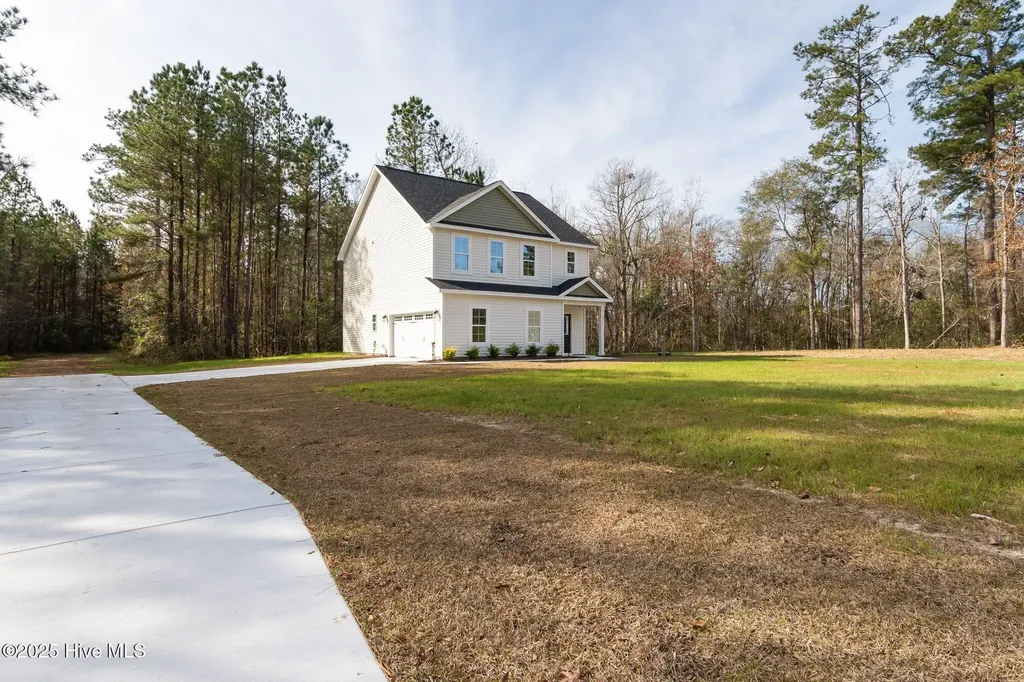 211 Brighttown Road Maysville NC 28555