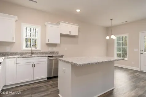 211 Brighttown Road Maysville NC 28555