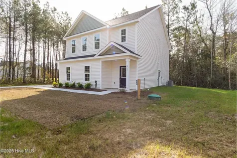 211 Brighttown Road Maysville NC 28555