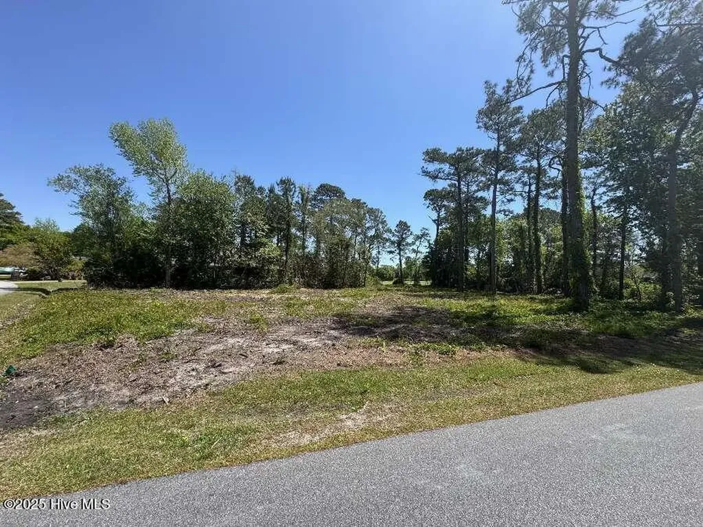 212 Lord Granville Drive Morehead City NC 28557