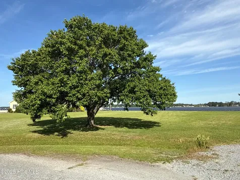 11 Little Creek Road Extension Belhaven NC 27810