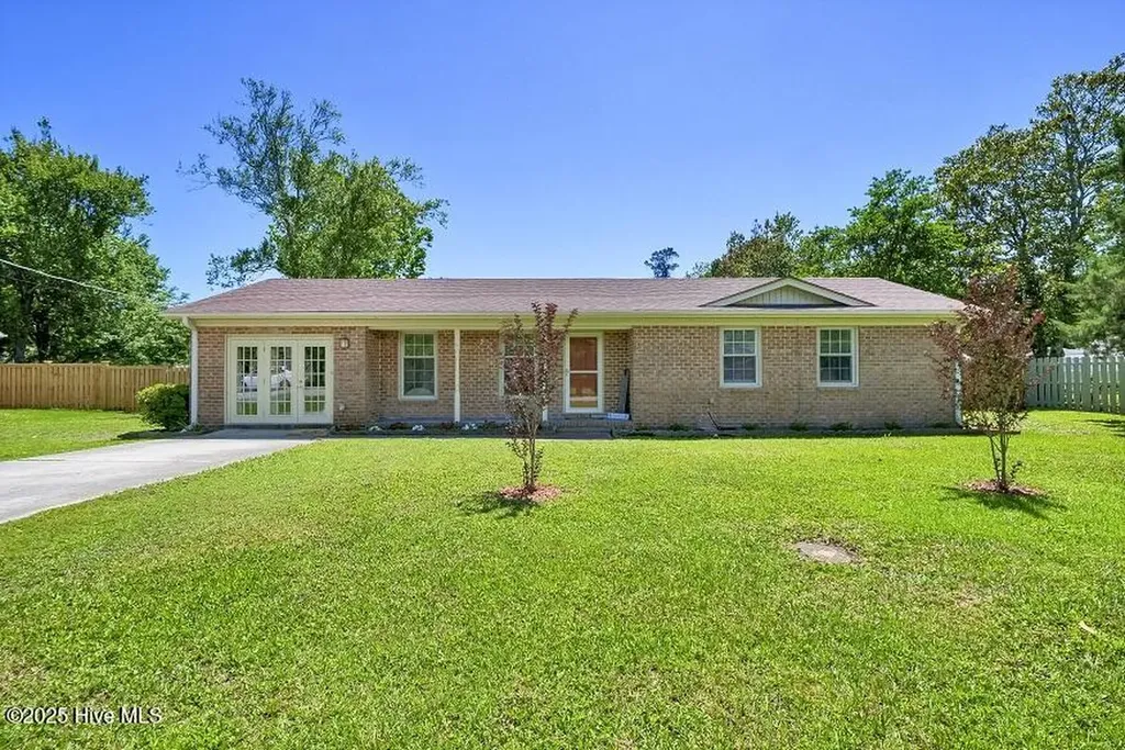 805 Hamlet Avenue Carolina Beach NC 28428