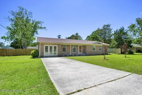 805 Hamlet Avenue Carolina Beach NC 28428