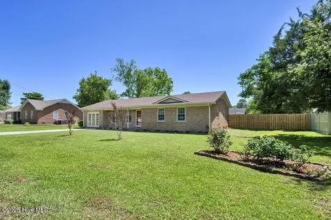 805 Hamlet Avenue Carolina Beach NC 28428