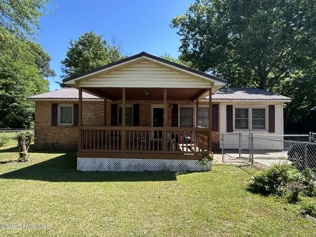 16121 Palomino Road Laurinburg NC 28352