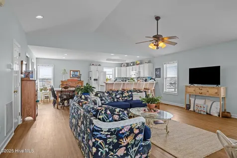 108 N Kinston Avenue Atlantic Beach NC 28512