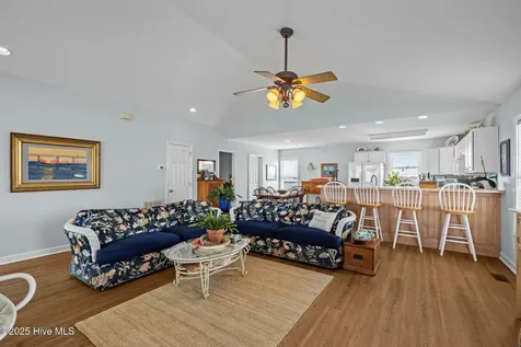 108 N Kinston Avenue Atlantic Beach NC 28512