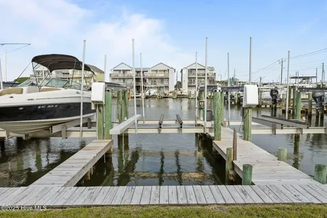 108 N Kinston Avenue Atlantic Beach NC 28512