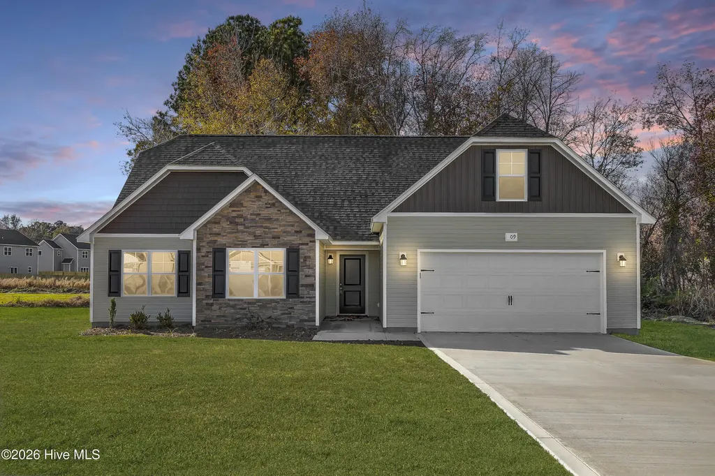 309 Cotton Hill Place Hubert NC 28539
