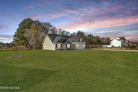 309 Cotton Hill Place Hubert NC 28539