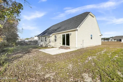 309 Cotton Hill Place Hubert NC 28539