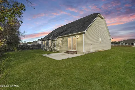 309 Cotton Hill Place Hubert NC 28539