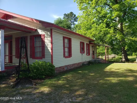 829 Conway Road Fair Bluff NC 28439