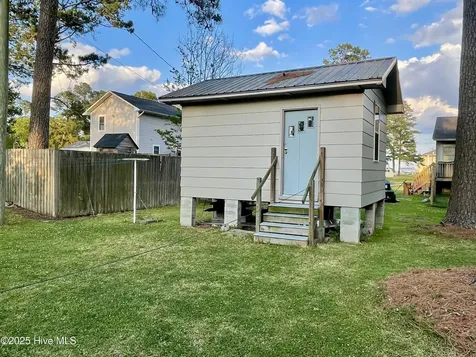 442 Lamont Street Belhaven NC 27810