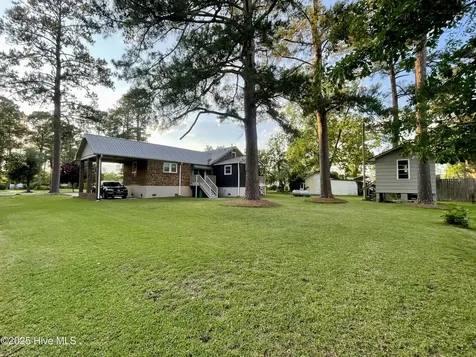 442 Lamont Street Belhaven NC 27810