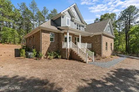 225 Lakeway Drive West End NC 27376