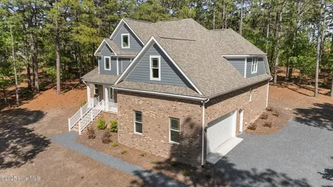 225 Lakeway Drive West End NC 27376