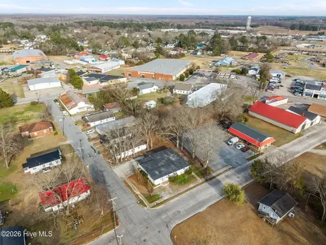 300 S Pearl Street Williamston NC 27892