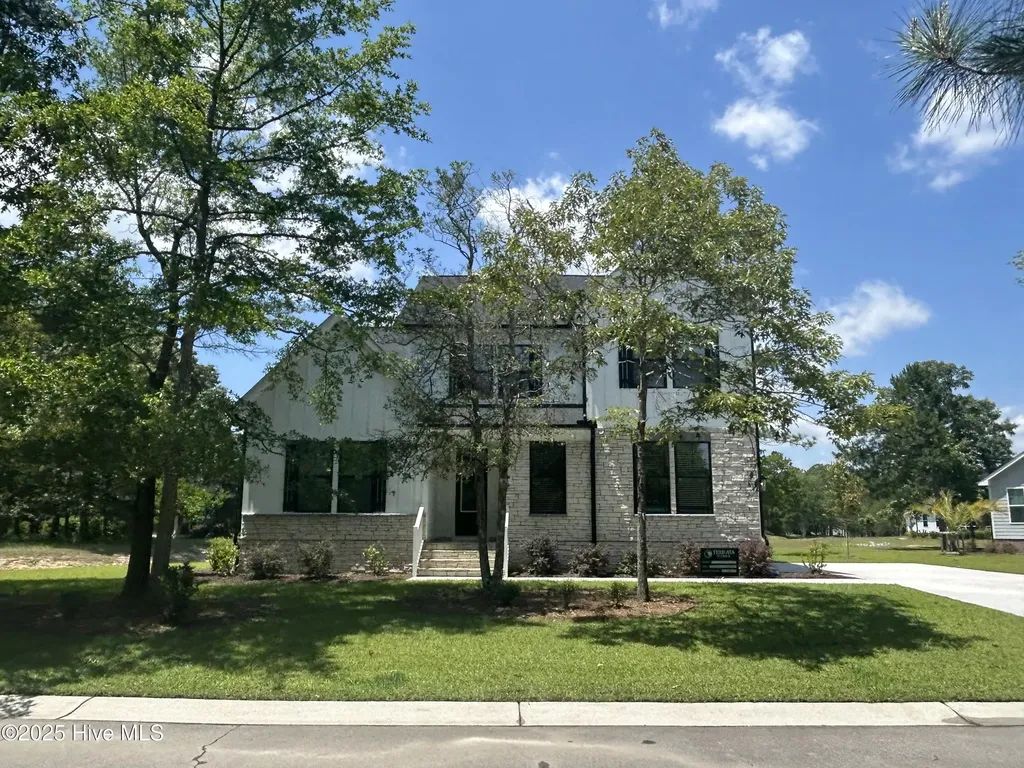 755 Hollybriar Loop Road SE Bolivia NC 28422