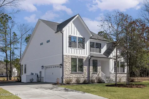 755 Hollybriar Loop Road SE Bolivia NC 28422
