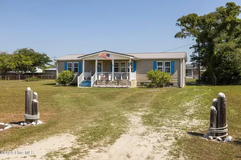 139 Diamond City Drive Harkers Island NC 28531