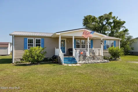 139 Diamond City Drive Harkers Island NC 28531