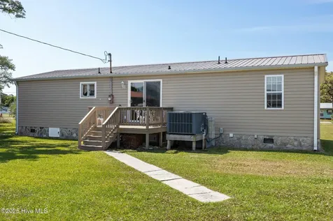139 Diamond City Drive Harkers Island NC 28531