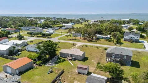139 Diamond City Drive Harkers Island NC 28531