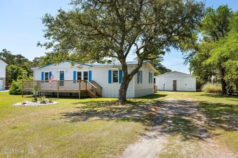 118 Diamond City Drive Harkers Island NC 28531