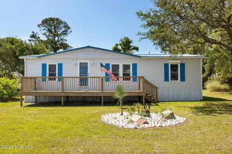 118 Diamond City Drive Harkers Island NC 28531