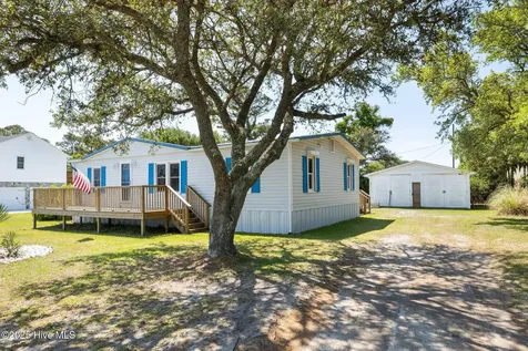 118 Diamond City Drive Harkers Island NC 28531