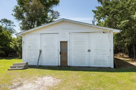 118 Diamond City Drive Harkers Island NC 28531