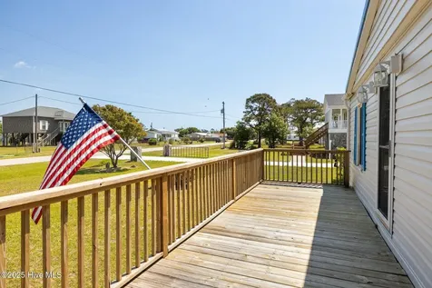 118 Diamond City Drive Harkers Island NC 28531