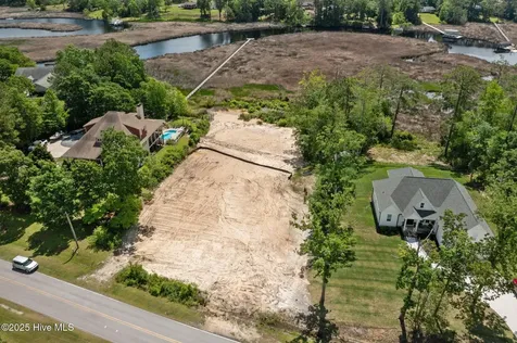 240 White Oak Bluff Road Stella NC 28582