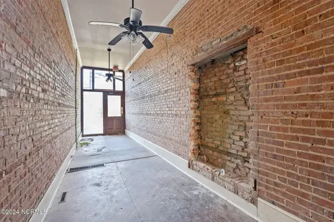 113-117 W Water Street Plymouth NC 27962