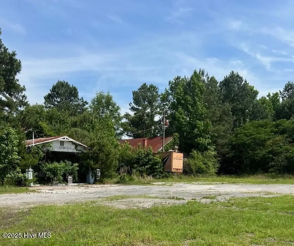 1002 Acorn Hill Road Hobbsville NC 27946