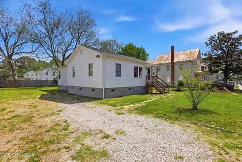 406 Walnut Street Elizabeth City NC 27909