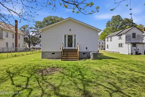406 Walnut Street Elizabeth City NC 27909